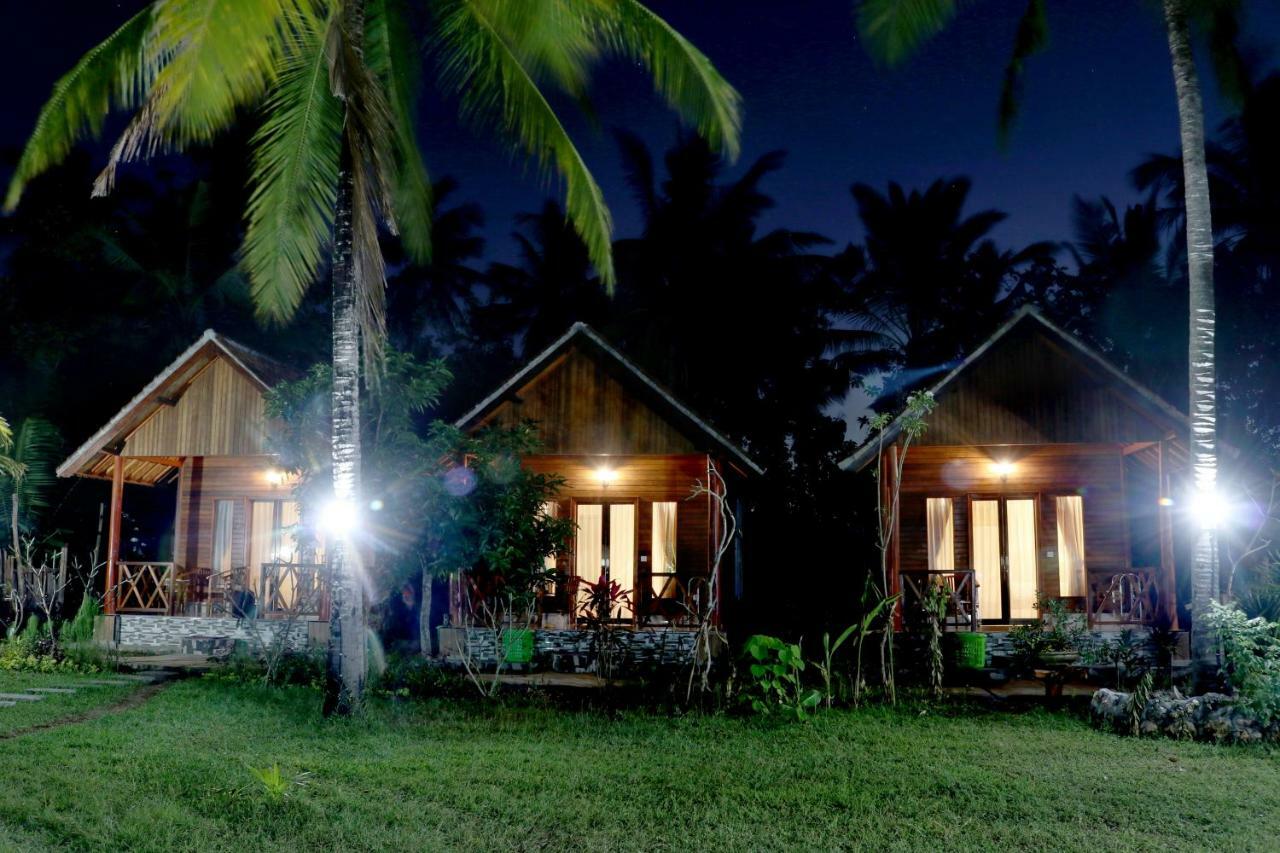 ดางิน กูบู รีสอร์ต แอนด์ เรสเทอรองต์ Hotel Sakti ภายนอก รูปภาพ